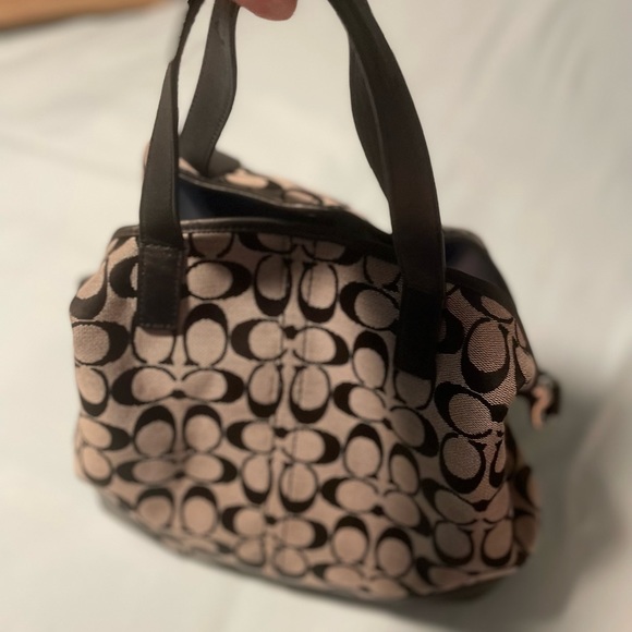 Spacious Signature C Coach Slouch - Picture 2 of 8